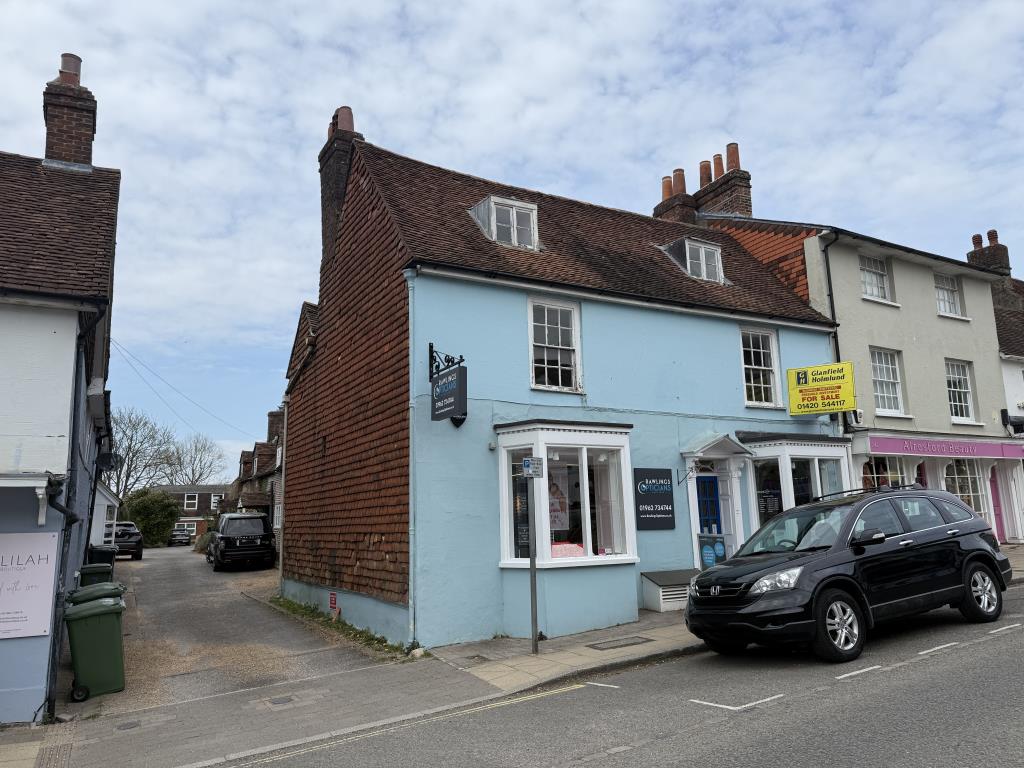 Lot: 83 - FREEHOLD TOWN CENTRE COMMERCIAL INVESTMENT AND UPPER FLOORS WITH POTENTIAL - The Front Elevation viewed from West Street